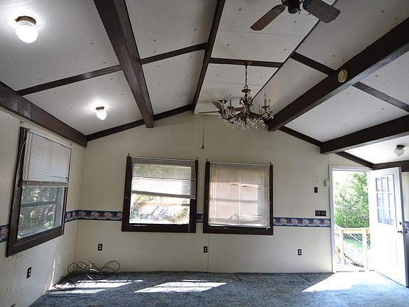 3rd image of 214 Main St