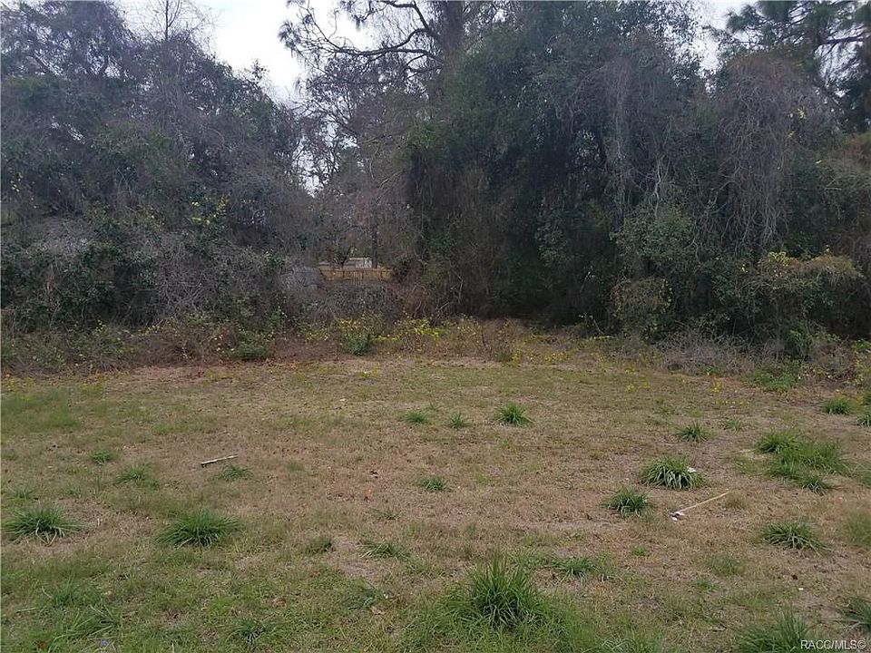 2nd image of 819 Greenleaf Ave