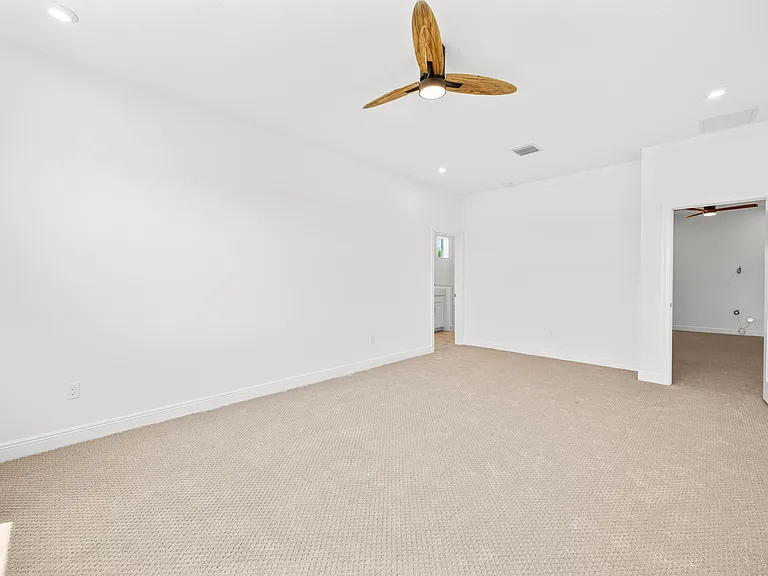 3542 NW Solange Ct — Photo 17