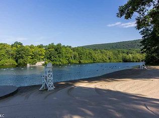 7 Buena Vista Ter, Central Valley, NY 10917