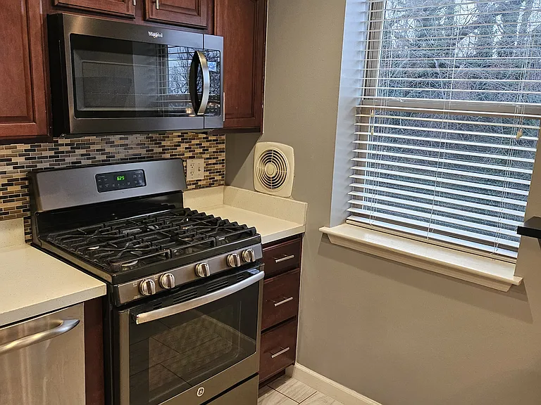 2667 Martin Luther King Jr Ave SE #302 — Photo 3