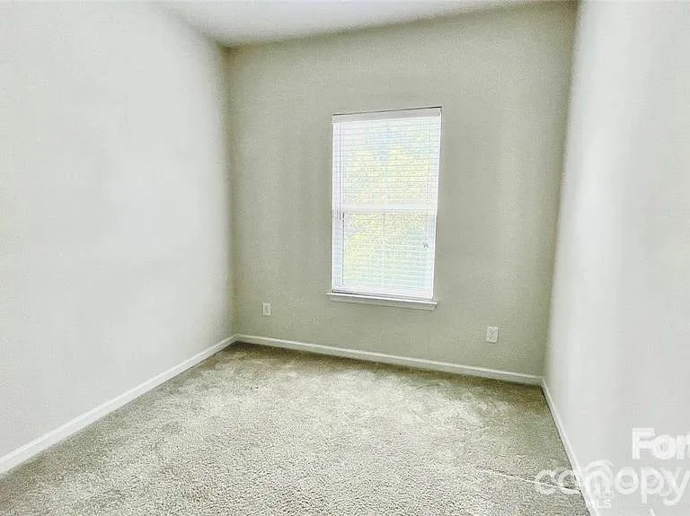 1519 S Church St — Photo 7