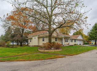 127 Elm Ave, CORNLAND, IL 62519