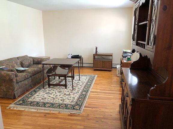 2nd image of 41 Taunton St