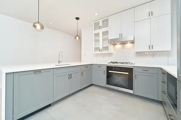 Rented by Living New York | media 12