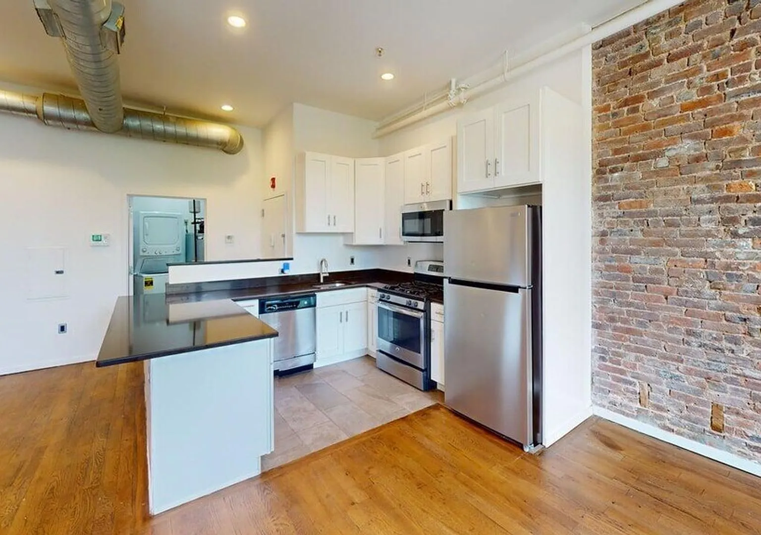 91 Halsey St — Photo 1