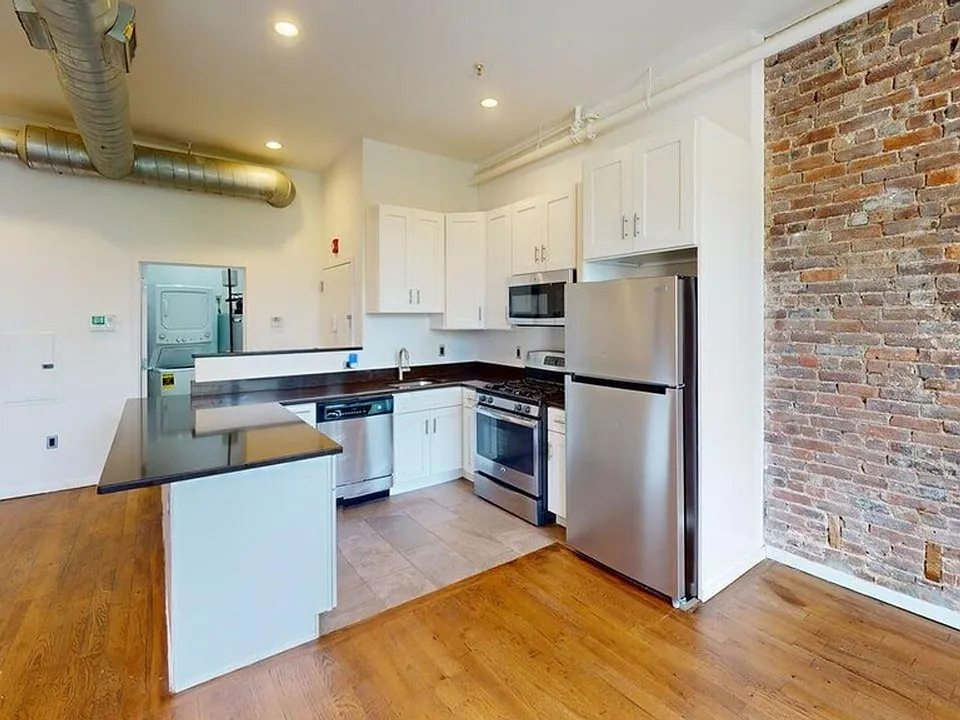91 Halsey St