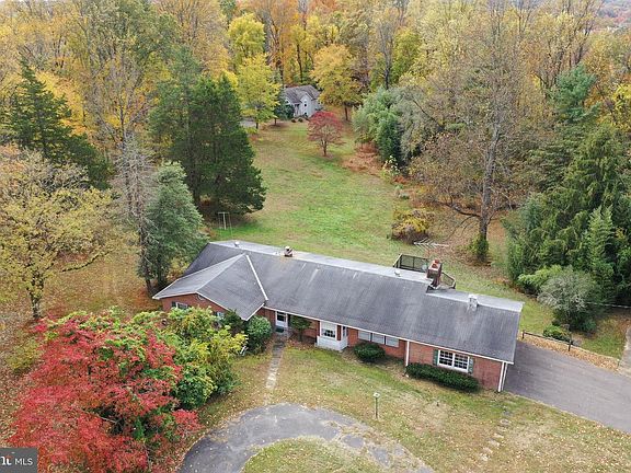 5th image of 3901 Largo Rd