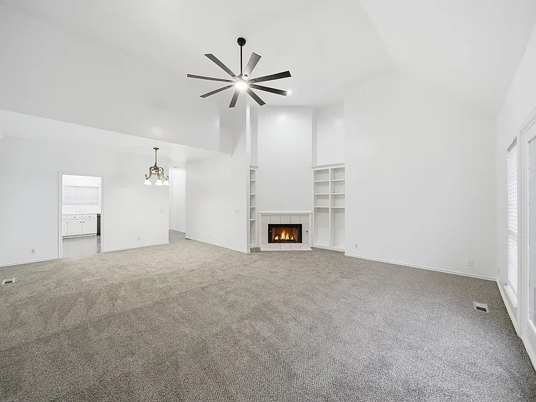 3026 E 89th Pl — Photo 6