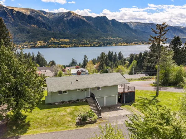 270 NE Wisteria Way, Stevenson, WA 98648