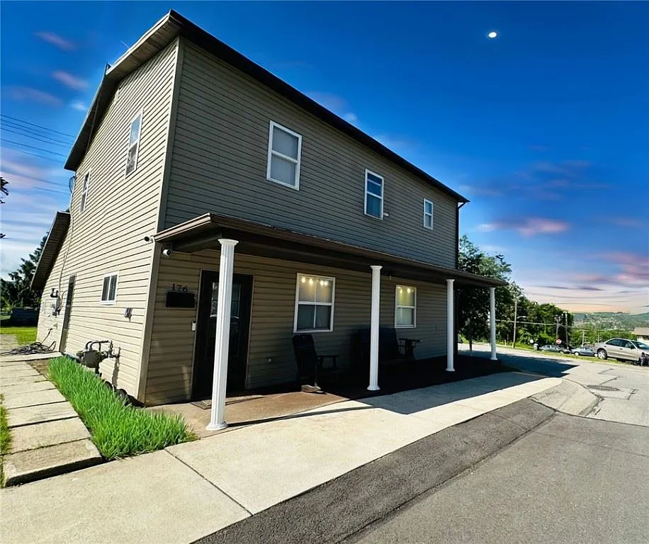 176 Liberty St photo 1