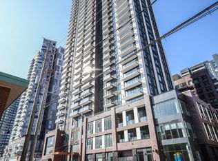 130 River St #902, Toronto, ON M5A 0R8
