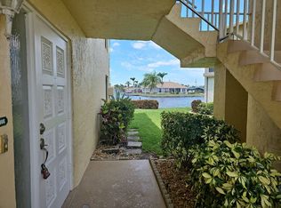 1927 SE 40th Ter APT 108, Cape Coral, FL 33904
