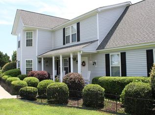 334 Geraldine Dr, Walhalla, SC 29691