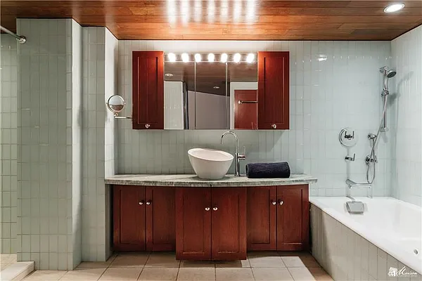 Rented by Maison International | media 26