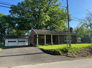 918 W Webster St, Clinton, IL 61727