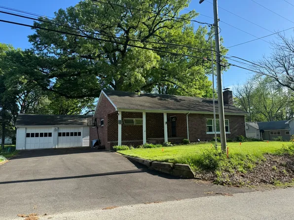 918 W Webster St, Clinton, IL 61727