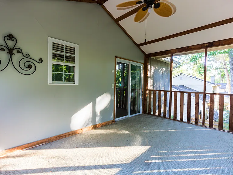 3061 Meadow Wood Ct — Photo 28