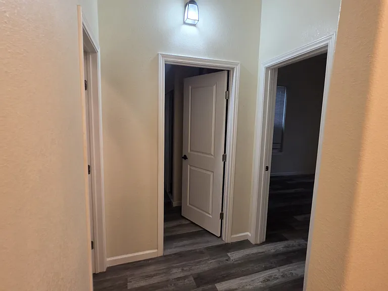 215 N Polaris — Photo 12
