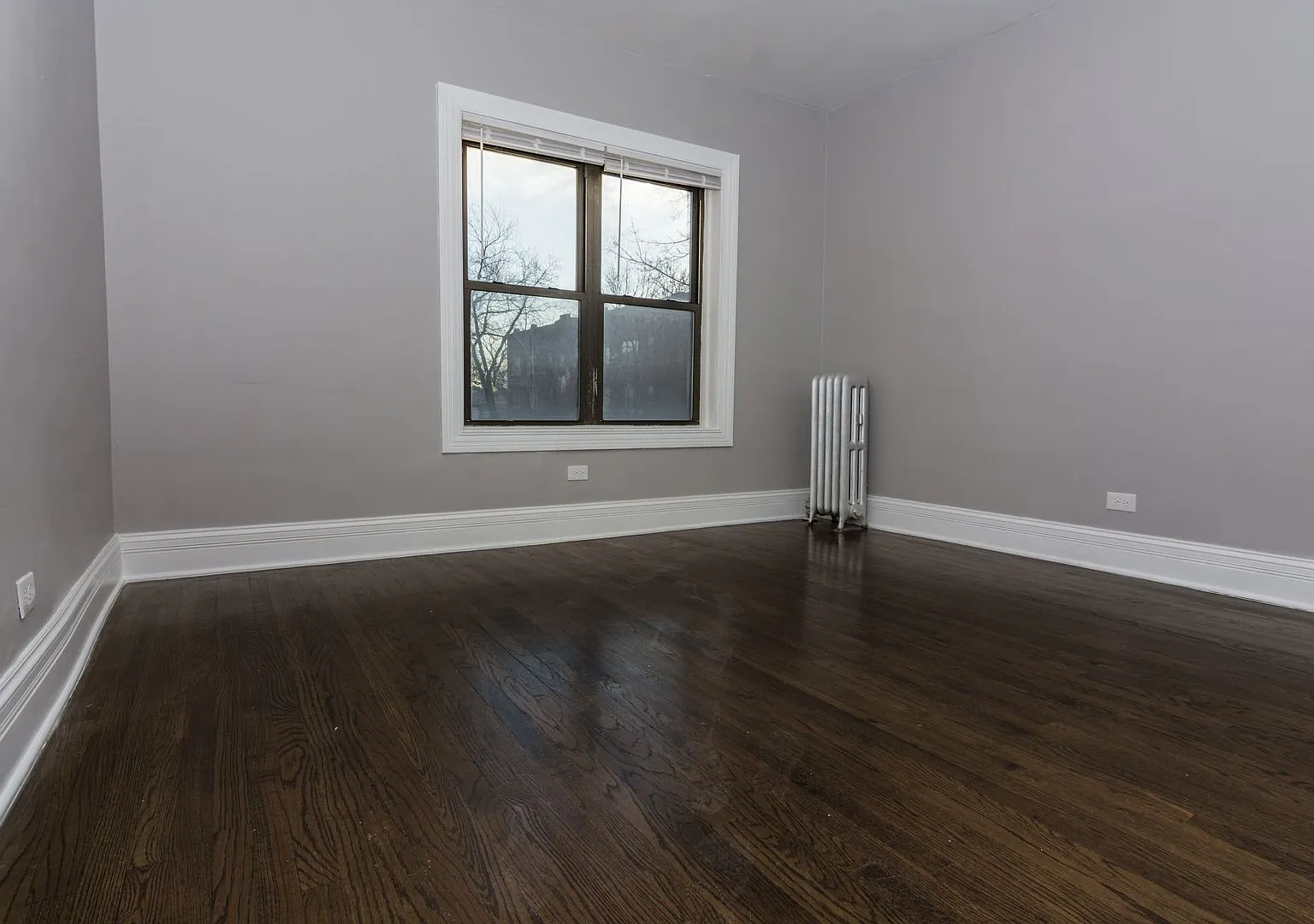 7656 S Kingston Ave — Photo 4
