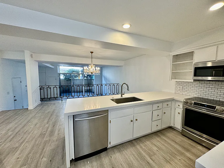 5346 Fairview Blvd — Photo 10