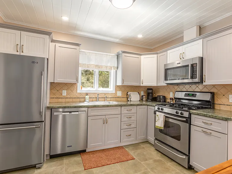 561 Pecks Rd #2 — Photo 9