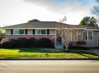 614 Sparrow Rd, Chesapeake, VA 23325