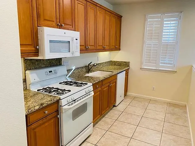 595 W Viento St — Photo 10