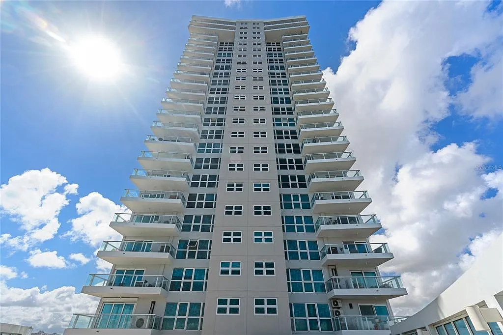 2 bed, 2.0 bath, 1200 sqft, $4,500 — Photo 1