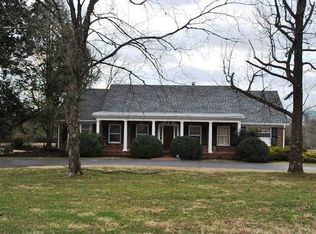 1903 Riverview Dr, Murfreesboro, TN 37129