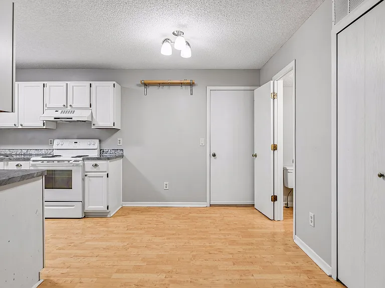13316 Zenith Ln — Photo 10