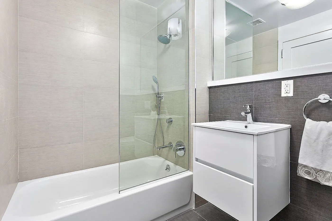 730 Prospect Place — Photo 4