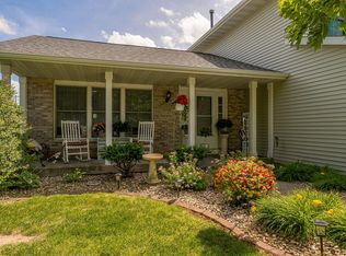 509 Gold Coast Ln, Evansville, WI 53536