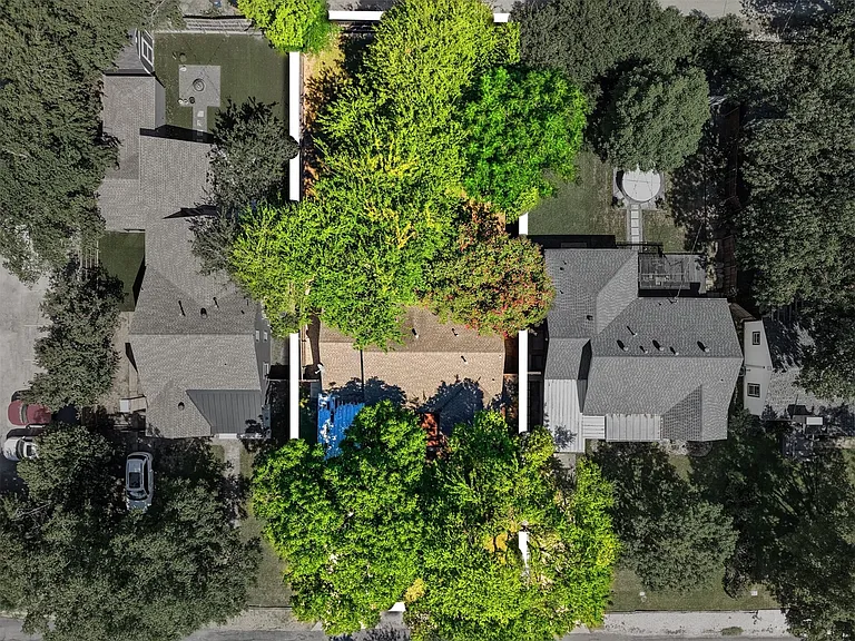 9011 Angora St — Photo 24