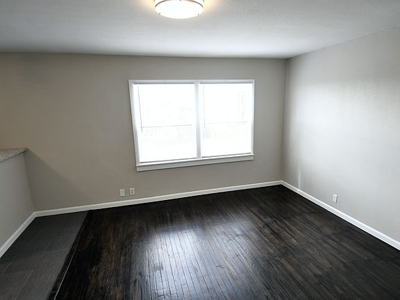 4th image of 124 N Eddy St #9