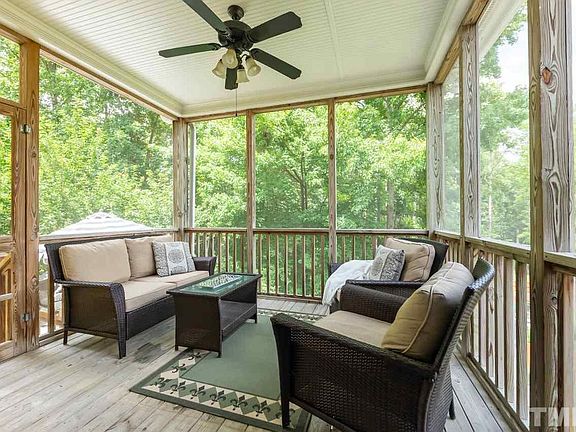 2nd image of 204 Cedar Wynd Dr