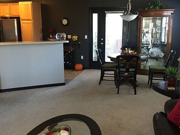 Spacious Living/ Dining Room