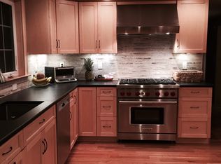 8 Westway Rd, Wayland, MA 01778