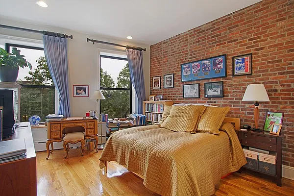 Rented by Corcoran | media 40