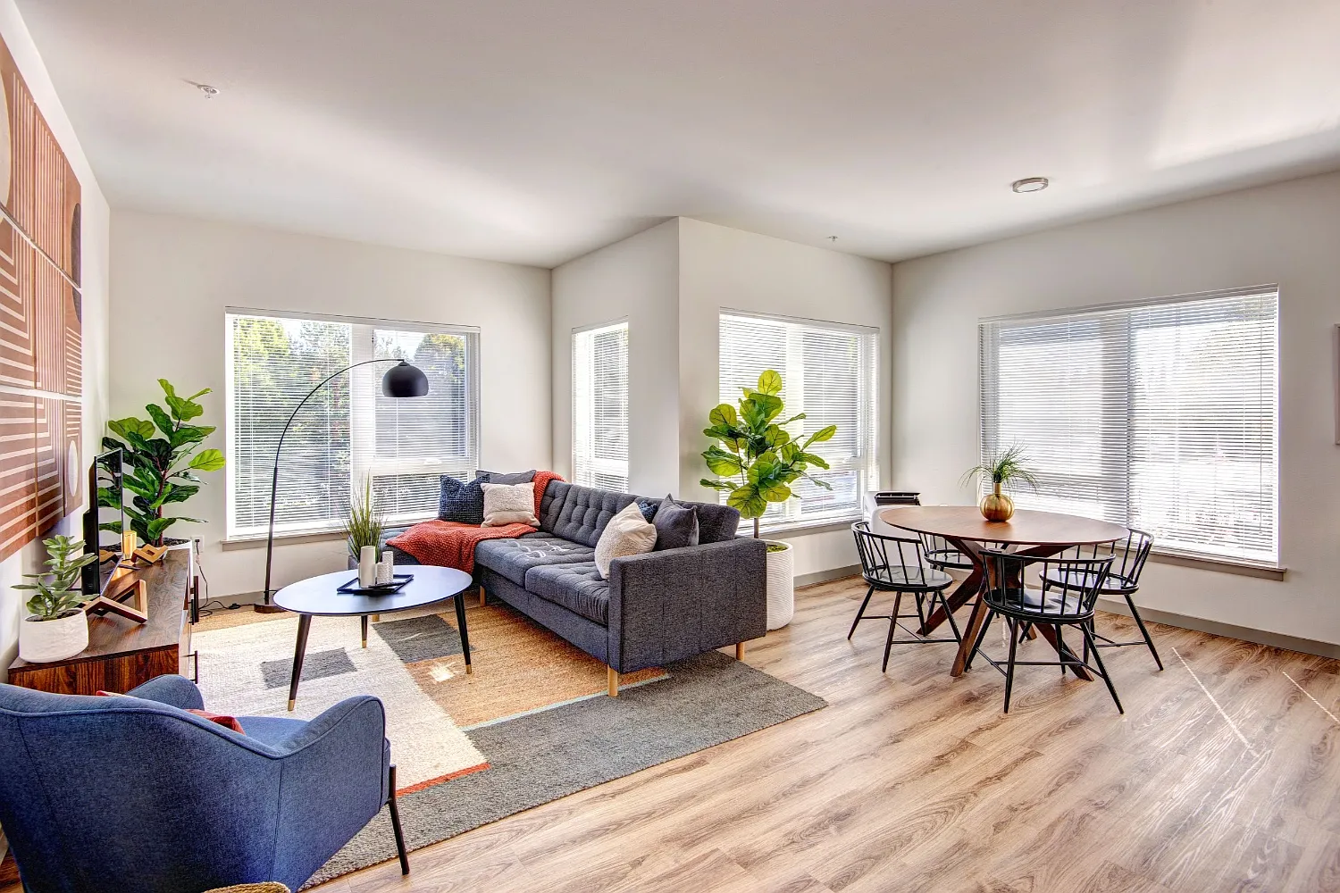 Midtown 64 Apartments — Photo 4
