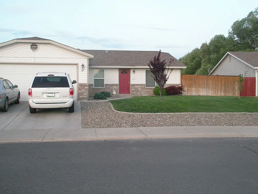 127 Northstone Pkwy photo 1