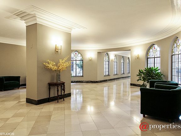 3rd image of 5830 S Stony Island Ave APT 6A