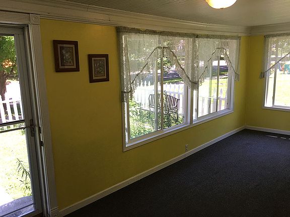 4 Season Front Porch