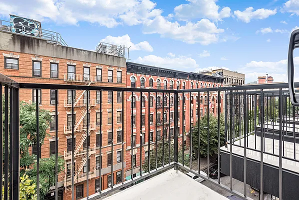 Rented by Rennit Inc. | media 4