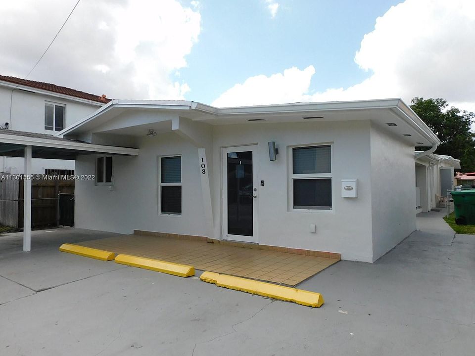 1st image of 108 NW 48th Ave #108