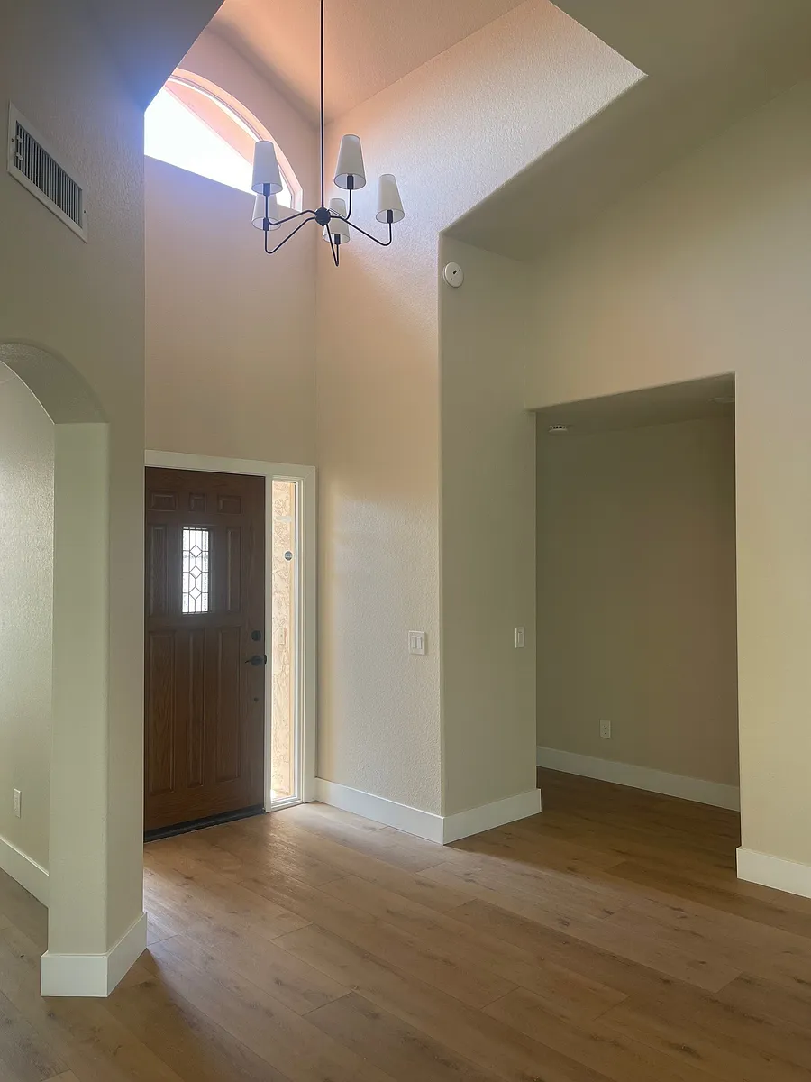 Entryway - 10710 E Voax Dr