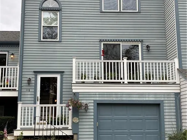1 Willow Glen Cir APT 116, Warwick, RI 02889