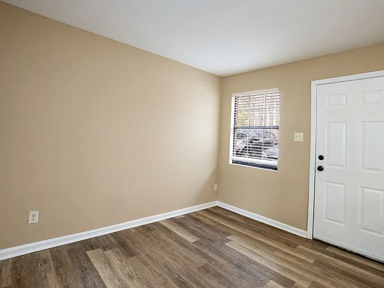 1310 Marne Ave — Photo 12