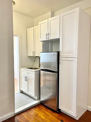 Rented by Brown Harris Stevens | media 16