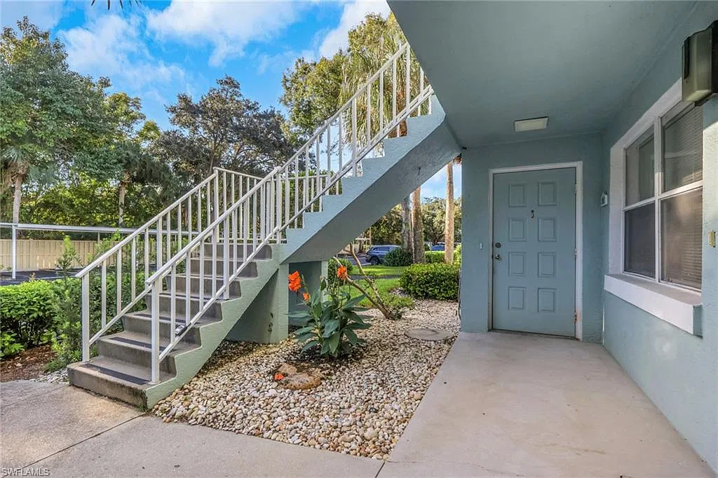 2 bed, 2.0 bath, 1207 sqft, $3,500 — Photo 4